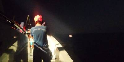 17 düzensiz göçmen yakalandı, 28'i kurtarıldı