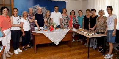 Başkan Günel, Kuşadası Katılımcı Kadın Hareketi Derneği üyeleri ile bir araya geldi