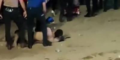 Gece vakti denize girdi, boğulmaktan son anda kurtarıldı