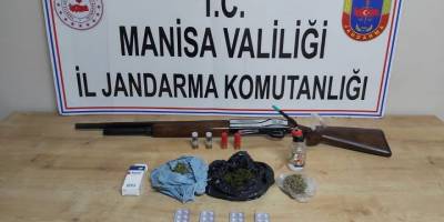 Evin her köşesinden uyuşturucu çıktı