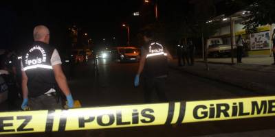 Silahlı saldırgan darp edildikten sonra kaçtı