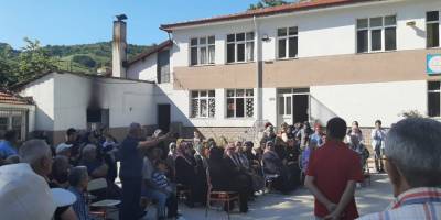 Sinop'ta okulun kapatılmasına vatandaşlardan tepki