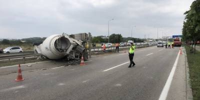 Bursa'da feci kaza: 4 ölü, 2 yaralı