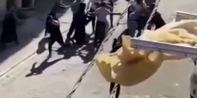 Ev sahibi ile kiracının kavgasında ortalık savaş alanına döndü