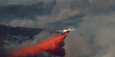 Marmaris'teki orman yangınına havadan ve karadan müdahale ediliyor
