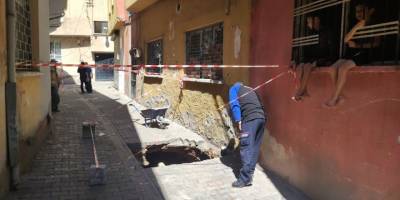 Çöken yolda Roma Dönemi'ne ait tünel ortaya çıktı