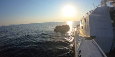 Yunan unsurlarınca geri itilen 37 göçmen kurtarıldı