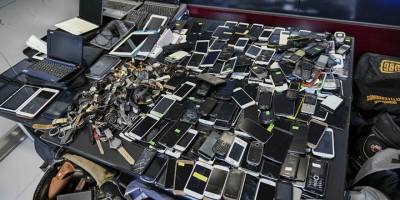 Ankara'da toplu taşıma araçlarında unutulan eşyalar satışa sunuldu