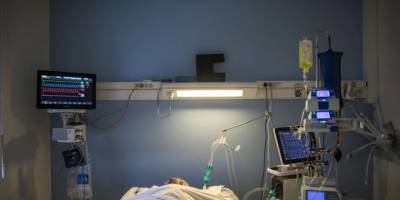 Paris’te Covid-19 dışı tedavilerin yüzde 40'ı iptal edilecek