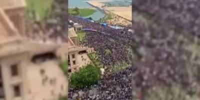 Sri Lanka’da protestocular başkanlık konutunu bastı