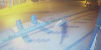 Pendik’te dükkana giren hırsızlar 95 bin TL’lik elektronik malzeme çalıp kaçtı