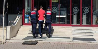 Dolandırıldığını son anda anladı, dolandırıcıyı yakalattı