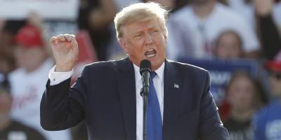 Trump, 2024 Başkanlık seçimlerinde aday olabileceği sinyalini verdi