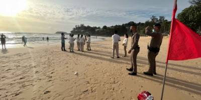 Phuket'te balayındaki turist ile onu kurtarmaya çalışan kişi boğuldu