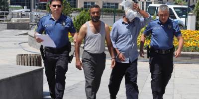 Gündüz vakti kablo çalan hırsızlar suçüstü yakalandı