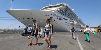 İtalya bayraklı kruvaziyer 1704 yolcusuyla İzmir Limanı'na yanaştı