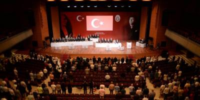 Dursun Özbek yönetimi talep ettiği yetkileri aldı