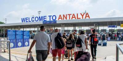 Antalya'ya 7 ayda hava yoluyla 6 milyon 688 bin turist geldi