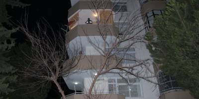Balkondan düşen 16 yaşındaki genç kız hayatını kaybetti