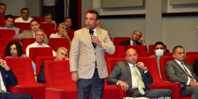 Manisa Belediye Meclisi’nde ‘içkili yer’ tartışmaları