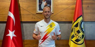 Semih Kaya futbolu bıraktığını açıkladı