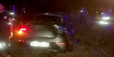 Otomobil ile kamyon çarpıştı: 1 ölü, 3 yaralı