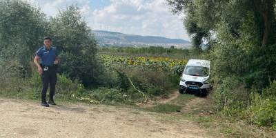 Tarlasını sulamak isteyen çiftçi ağaçların arasında erkek cesedi buldu