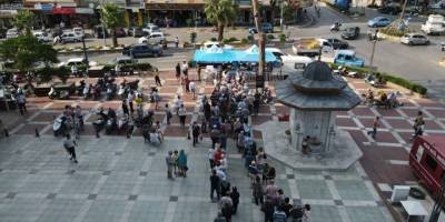 Nazilli Belediyesi aşure bereketini binlerce kişiyle paylaştı