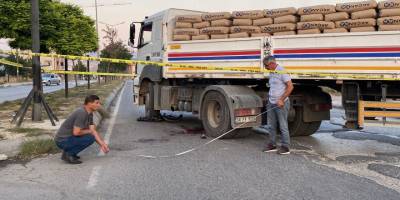 Büyükçekmece’de feci kaza: Tırın altında kalan çocuğun bacağı koptu