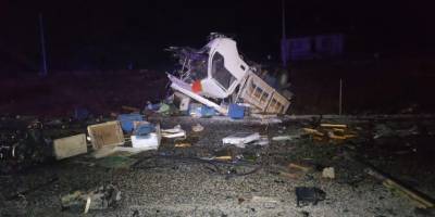 Arı yüklü kamyonla otomobil çarpıştı: 4 ölü, 3 yaralı