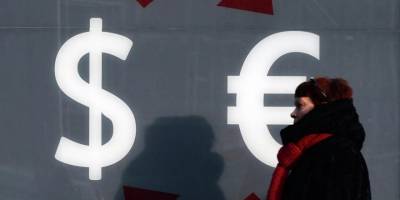 Euro, dolar karşısında 1'in altında