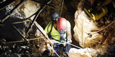 Define aramak için kuyu açan 2 kişi hayatını kaybetti