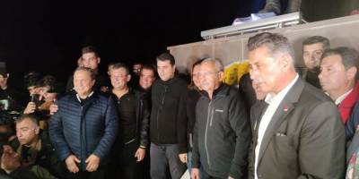 Kılıçdaroğlu Kocatepe yürüyüşünü tamamladı