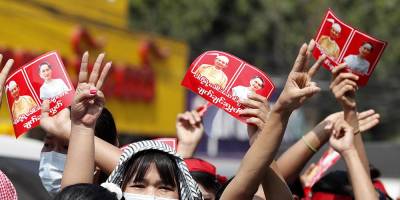 Myanmar'da darbe karşıtı protestolar 2 gününde devam ediyor