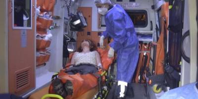 Tartışma sonrası 5. kattan atlayan kadını 4. kattaki komşuları tuttu