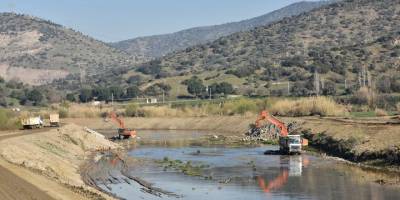 Çine çayında ıslah çalışmaları sürüyor