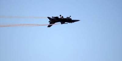 SOLOTÜRK Manisa'da gösteri uçuşu yaptı