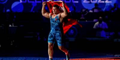 Rıza Kayaalp Türk güreş tarihine geçti