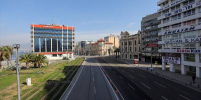 İzmir'de sokaklar sakin