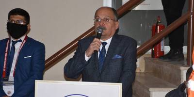 Menemenspor olağan genel kurulunda Kazım Hürol Taklak yeniden başkan seçildi