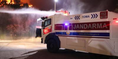 Marmaris'teki orman yangınına müdahale karadan devam ediyor