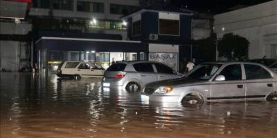 Osmaniye'de fırtına ve sağanak nedeniyle ev, iş yeri ve alt geçitleri su bastı