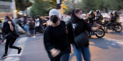 AB'den İran'a çağrı: Protestoculara şiddeti durdur, interneti aç