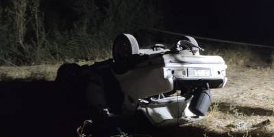 Denizli'de devrilen otomobildeki 2 kişi öldü, 1 kişi yaralandı