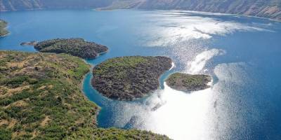 Nemrut Jeoparkı'ndaki lav kalıntıları dronla görüntülendi