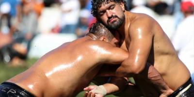 Yağlı güreşlerde organizasyon sayısı artıyor