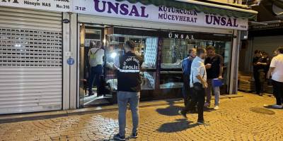 İzmir'de kuyumcu soyuldu