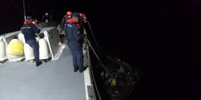 İzmir'de geri itilen 48 düzensiz göçmen kurtarıldı