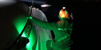 İzmir açıklarında 40 düzensiz göçmen kurtarıldı