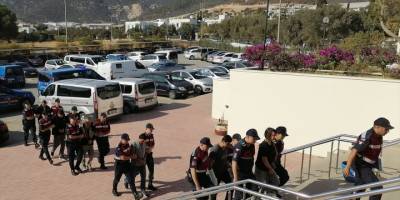 Bodrum'da silahlı yağma suçlamasıyla 2 şüpheli tutuklandı